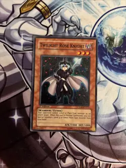 (YBL) Yugioh - Twilight Rose Knight (CRMS-EN011) - Super - 1st - LP - Image 1
