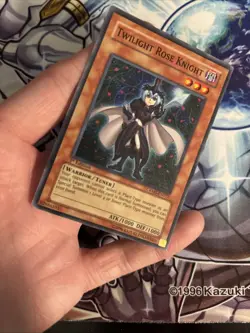 (YBL) Yugioh - Twilight Rose Knight (CRMS-EN011) - Super - 1st - LP - Image 2