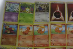 Pokemon 32 Card Lot Various cards 2006-2011 - Image 5