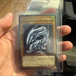 *** BLUE-EYES WHITE DRAGON *** QUARTER CENTURY SECRET RARE MP24-EN001 YUGIOH! - Image 1