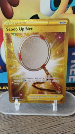 SCOOP UP NET Rebel Clash POKEMON Gold Holo TRAINER 2020 Trading Card 207/192 - Image 1