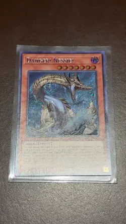 *** DANGER! NESSIE! *** 1ST EDITION ORIGINAL SECRET RARE CYHO-EN083 YUGIOH! - Image 1