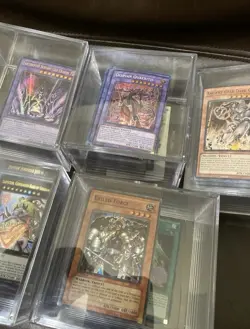 Lot of 500 yugioh cards ALL HOLOS - Image 1