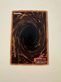 ULTRA RARE Yugioh Caius The Shadow Monarch HOLO SHINY (SDDE-EN001) 1ST EDITION - Image 2