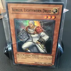 Yugioh Aurkus, Lightsworn Druid LODT-EN081 Super Rare 1996 Print NM - Image 1