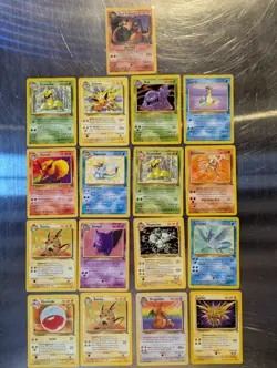 (30) Card Lot WOTC 1999 Hole/Rare Pokemon Lot, jungle, Fossil Base Team Rocket - Image 3