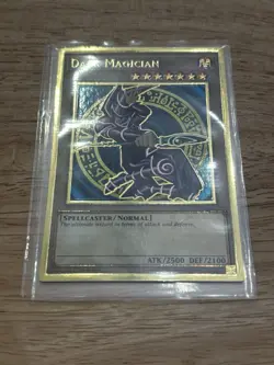 Yugioh! Dark Magician MAGO-EN002 Gold Rare 1st Edition NM - Image 1