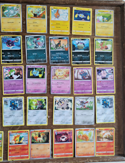 Pokemon Card Mixed Bulk Lot Reverse Holo and Common Total of 157 English - Image 4