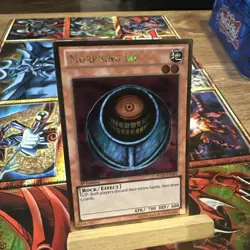 Yugioh Morphing Jar PGLD-EN081 Gold Rare 1st Ed NM + free bonus holo card! - Image 1