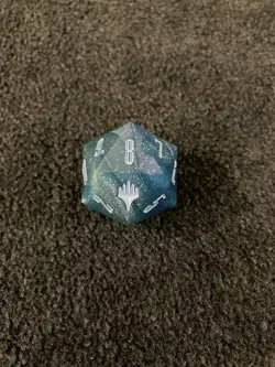 Magic MTG Final Fantasy - GIFT Bundle Crystal Blue D20 Die Spin Down Counter New - Image 1