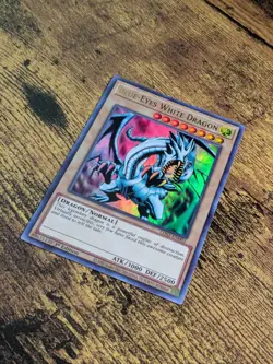 Yugioh Blue-Eyes White Dragon LDS2-EN001 1st Edition Ultra Rare NM - Image 2
