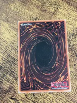 Yugioh Blue-Eyes White Dragon YSKR-EN001 Ultimate Rare 1st Edition - Image 4