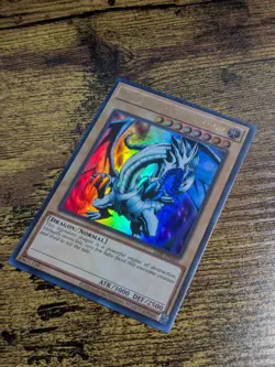 Yugioh Blue-Eyes White Dragon LOB-EN001 25th anniversary Ultra Rare NM - Image 3