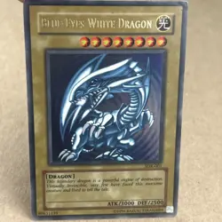 Blue-Eyes White Dragon SDK-001 YU-Gi-Oh Card Unlimited Edition DAMAGED READ 1996 - Image 2