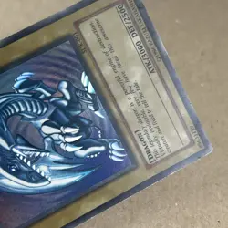 Blue-Eyes White Dragon SDK-001 YU-Gi-Oh Card Unlimited Edition DAMAGED READ 1996 - Image 5