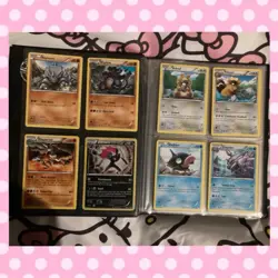 Pokemon Trading Card Game binder + 60 cards and a mini pikachu figure !! - Image 3