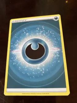 POKEMON Sword & Shield - Pokemon GO NM 2022 Common Basic DARKNESS ENERGY card - Image 1