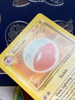 Electrode - NM Non Holo Rare - Vintage 18/64 English Jungle Pokemon Card - Image 4