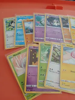 Pokemon TCG Vivid Voltage 2020 Regular Basic Common cards bulk of 15 cards - Image 1