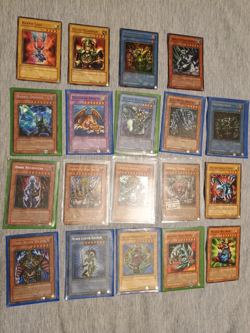 Yu-Gi-Oh 19 card lot Dark Magician Holo Black Luster soldier Holo Dark Necrofear - Image 1