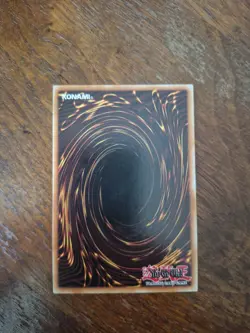 Yugioh! Glow-Up Bulb PGL2-EN033 Gold Secret Rare 1st Edition NM - Image 2