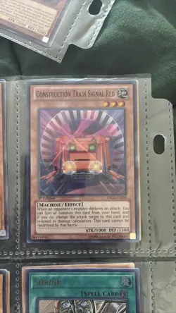 Yugioh Construction Train Signal Red DRLG-EN038 Super Rare 1st Edition - Image 1