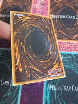 Yugioh Tri-Gate Wizard SDCL-EN042 Ultra Rare 1st Edition Near Mint - Image 4