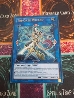 Yugioh Tri-Gate Wizard SDCL-EN042 Ultra Rare 1st Edition Near Mint - Image 1