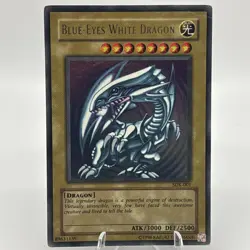 Yugioh Blue-Eyes White Dragon SDK-001 Ultra Rare Unlimited MP Vintage Card TCG - Image 1