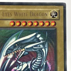 Yugioh Blue-Eyes White Dragon SDK-001 Ultra Rare Unlimited MP Vintage Card TCG - Image 3