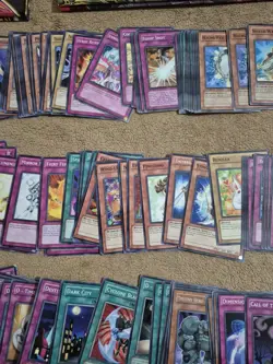Yugioh Collection - 900+ Cards - Good Condition - Image 2