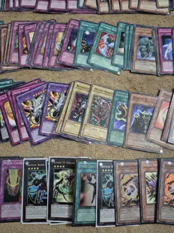 Yugioh Collection - 900+ Cards - Good Condition - Image 3
