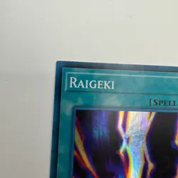 Raigeki SDCH-EN021 Super Rare 1st Edition Yugioh Card - Image 2