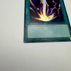 Raigeki SDCH-EN021 Super Rare 1st Edition Yugioh Card - Image 4