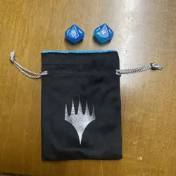 MTG Final Fantasy + Two (2) Promo D10 Dice and Felt Bag Pre-Release Blue Crystal - Image 1