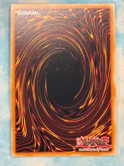 YUGIOH BLUE-EYES ALTERNATIVE WHITE DRAGON ULTRA RARE 1ST NM LDS2-EN008 - Image 2