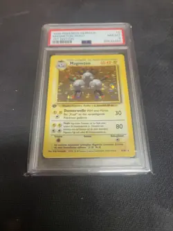 PSA 8 MAGNETON #9 HOLO 1ST EDITION BASE SET GERMAN 1999 POKEMON - Image 1