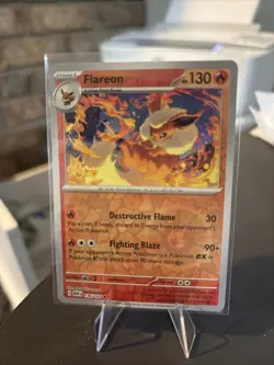 Flareon 136/165 Reverse Holo Scarlet & Violet 151 Pokemon Card NM - Image 1
