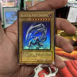 Max Holo Bleed Error Blue-Eyes White Dragon SDK-001 Ultra Rare YuGiOh - Image 3