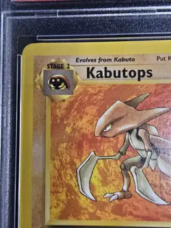 1999 POKEMON FOSSIL 1ST EDITION #24 KABUTOPS PSA 9 - Image 2