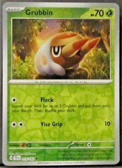 1 POKEMON CARD TCG/GRUBBIN/018/162/COMMON/REVERSE HOLO/2024 - Image 1