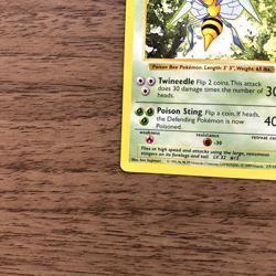 Beedrill 17/102 Base Set Shadowless Unlimited Rare LP-NM 1999 Pokemon TCG - Image 3