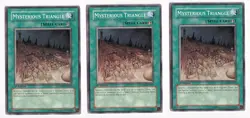 3x Mysterious Triangle - CRMS-EN062 - Common (NM) - Yugioh Playset 1st Ed - Image 1