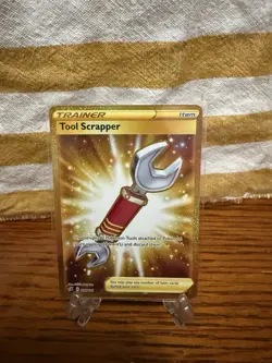 2020 Pokemon SWSH Rebel Clash Tool Scrapper #208/192 NM Secret Rare Full Art! - Image 1