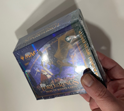 MTG Lord of the Rings Special Holiday Edition Collector Display Box - Image 2