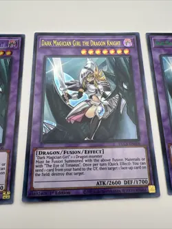 DARK MAGICIAN GIRL THE DRAGON KNIGHT (Original ART) x3 DLCS-EN006 YUGIOH! SET - Image 3