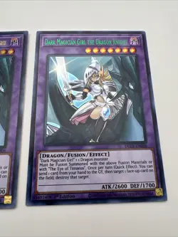 DARK MAGICIAN GIRL THE DRAGON KNIGHT (Original ART) x3 DLCS-EN006 YUGIOH! SET - Image 4