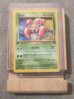 Pokemon TCG Card Paras 1st Edition Jungle 59/64 - MP In Top Loader - Image 3