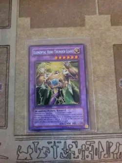 YUGIOH ELEMENTAL HERO THUNDER GIANT EHC2-EN004 SECRET LIMITED ED LP - Image 4