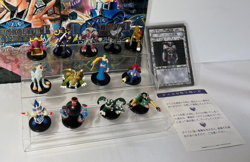 Yu-Gi-Oh Dungeon Dice Monsters DDM 13 type figure & 5 card Summoned Skull - Image 1